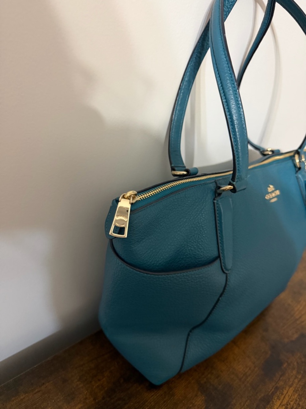 Coach Teal Pebbled Leather Shoulder Tote with Gold Hardware - Picture 11 of 14